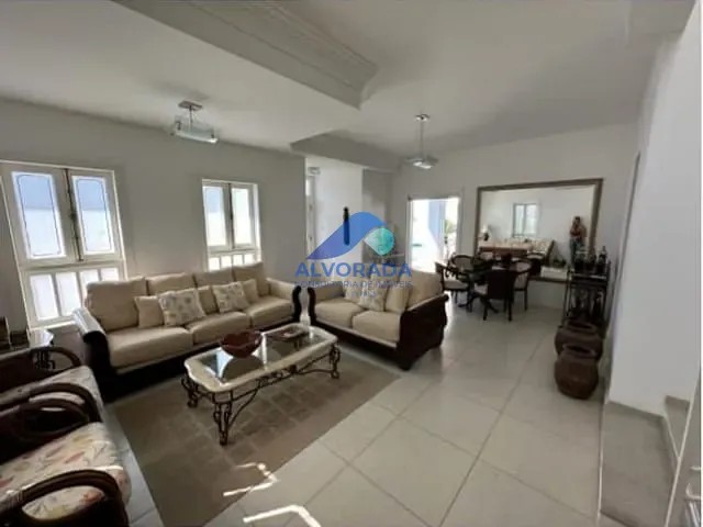 Sobrado com 543m² 4 quartos e 2 banheiros, à venda, no bairro Urbanova em São José dos Campos