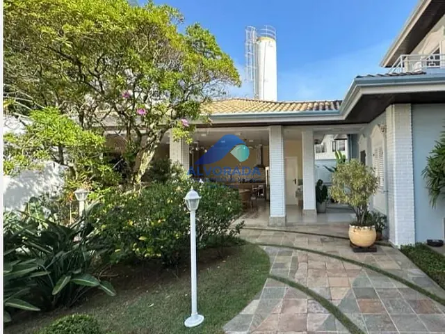 Sobrado com 543m² 4 quartos e 2 banheiros, à venda, no bairro Urbanova em São José dos Campos