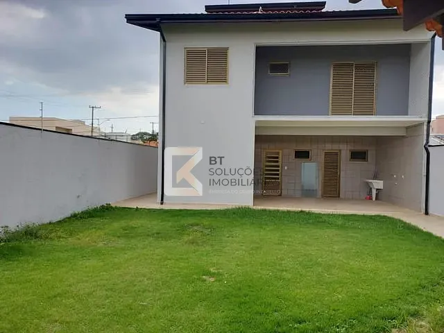 Sobrado com 288m² 3 quartos e 2 banheiros, à venda, no bairro Jardim Regina em Indaiatuba