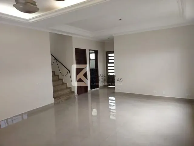 Sobrado com 288m² 3 quartos e 2 banheiros, à venda, no bairro Jardim Regina em Indaiatuba
