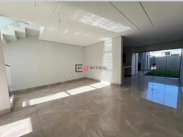 Sobrado com 150m² 2 quartos e 3 banheiros, à venda, no bairro Heimtal em Londrina