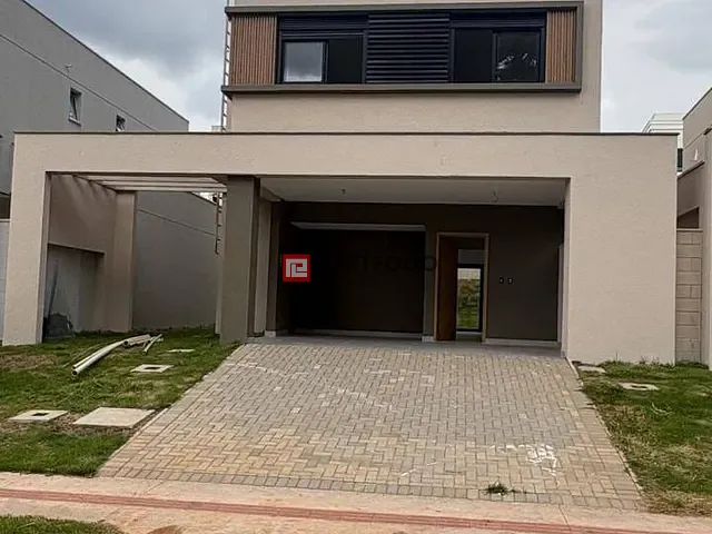 Sobrado 4 quartos e 5 banheiros, à venda, no bairro Residencial Jardins Lyon em Aparecida de Goiânia