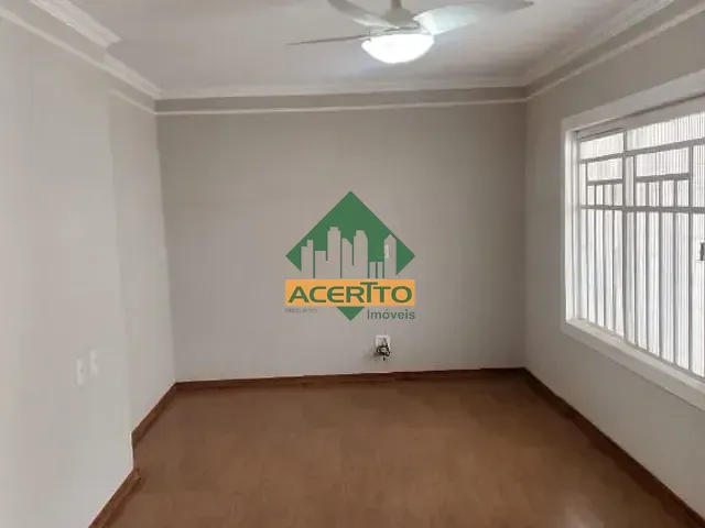Sobrado com 228m² 4 quartos e 6 banheiros, à venda, no bairro Vila Mendonça em Araçatuba