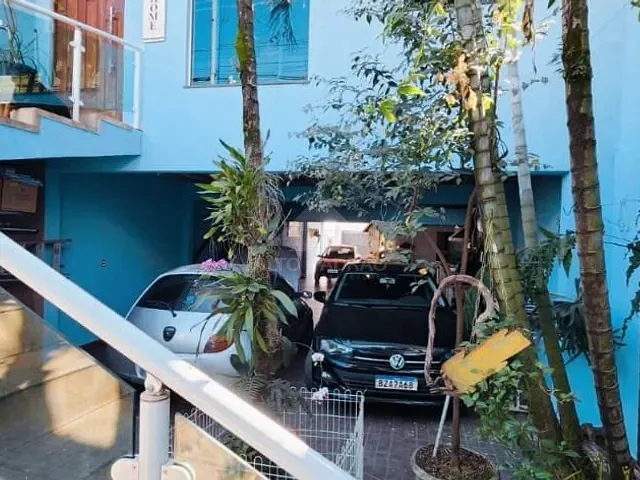 Sobrado com 182m² 3 quartos e 2 banheiros, à venda, no bairro Vila Magini em Mauá