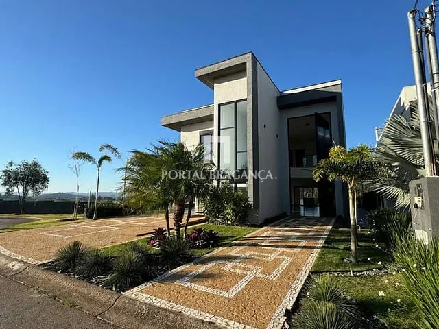 Sobrado com 526m² 4 quartos e 5 banheiros, à venda, no bairro Condomínio Residencial Campos do Conde em Bragança Paulista