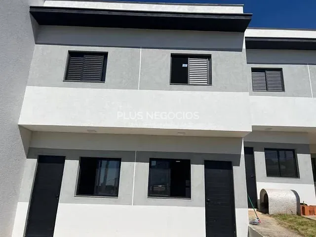 Sobrado 2 quartos e 2 banheiros, à venda, no bairro Jardim Piazza di Roma em Sorocaba