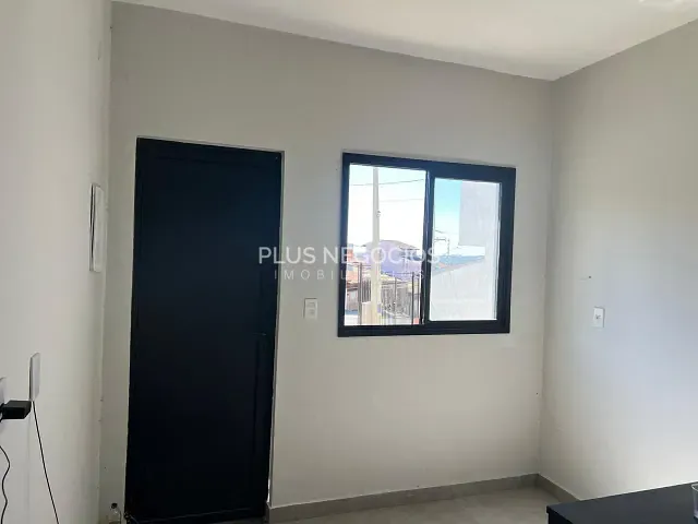 Sobrado 2 quartos e 2 banheiros, à venda, no bairro Jardim Piazza di Roma em Sorocaba