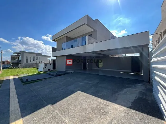 Sobrado 4 quartos e 5 banheiros, à venda, no bairro Jardins Capri em Senador Canedo