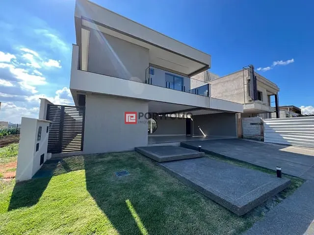 Sobrado 4 quartos e 5 banheiros, à venda, no bairro Jardins Capri em Senador Canedo