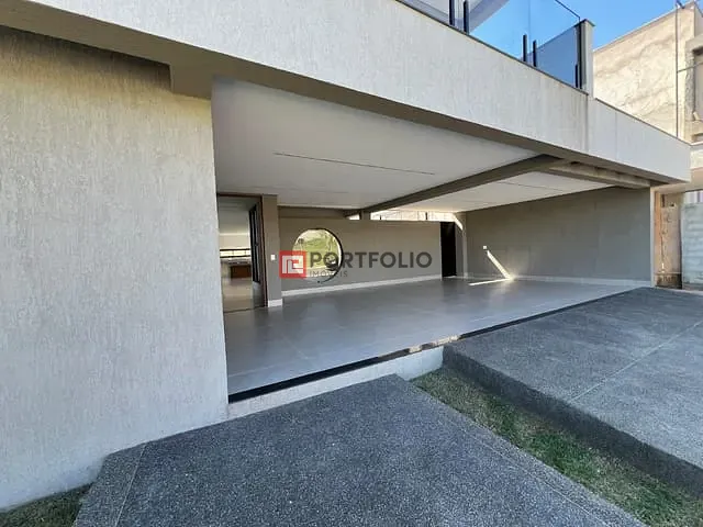 Sobrado 4 quartos e 5 banheiros, à venda, no bairro Jardins Capri em Senador Canedo