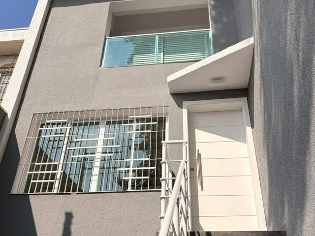 Sobrado 3 quartos e 2 banheiros, à venda, no bairro Vila Gilda em Santo André