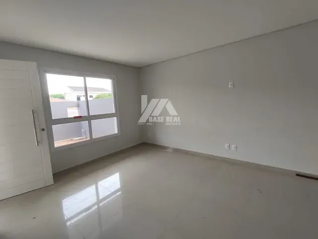 Sobrado com 125m² 3 quartos e 3 banheiros, à venda, no bairro Vila Liane em Ponta Grossa