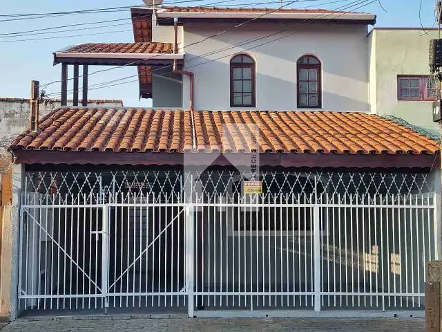 Sobrado com 150m² 3 quartos e 1 banheiro, à venda, no bairro Vila Rio Branco em Jundiaí