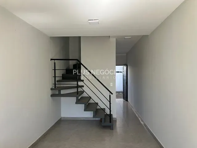 Sobrado 2 quartos e 2 banheiros, à venda, no bairro Jardim Piazza di Roma em Sorocaba