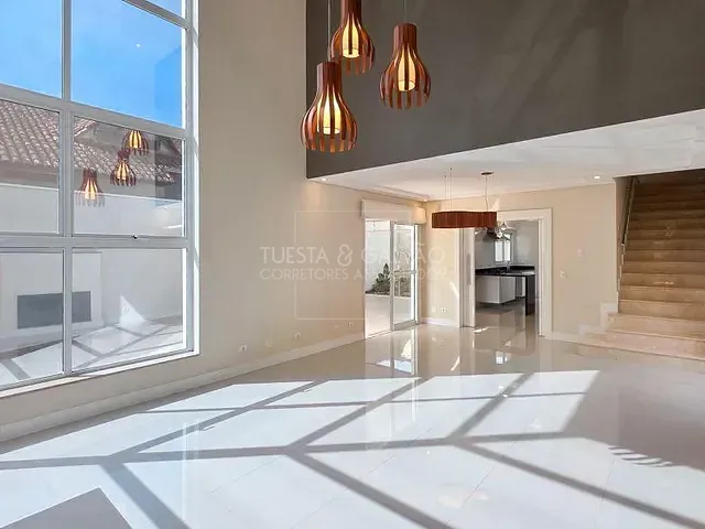 Sobrado com 152m² 2 quartos e 3 banheiros, à venda, no bairro Barreirinha em Curitiba