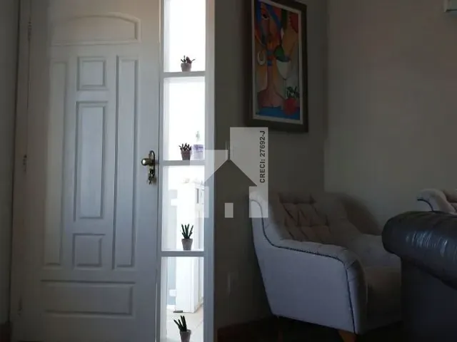 Sobrado com 190m² 3 quartos e 2 banheiros, à venda, no bairro Jardim Itália em Jundiaí