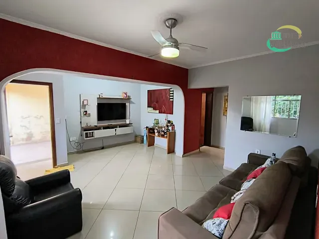 Sobrado com 300m² 3 quartos e 2 banheiros, à venda, no bairro Jardim Ricardo em Hortolândia