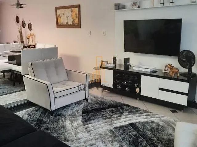 Sobrado com 200m² 3 quartos e 5 banheiros, à venda, no bairro Jardim Santo Antônio de Pádua em Santo André