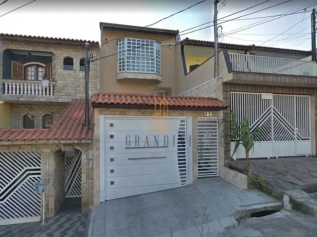 Sobrado com 200m² 3 quartos e 5 banheiros, à venda, no bairro Jardim Santo Antônio de Pádua em Santo André