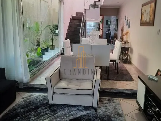 Sobrado com 200m² 3 quartos e 5 banheiros, à venda, no bairro Jardim Santo Antônio de Pádua em Santo André