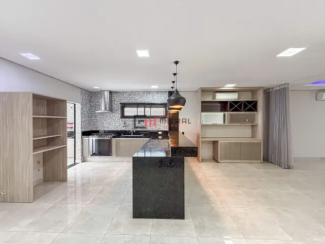 Sobrado com 501m² 5 quartos e 2 banheiros, à venda, no bairro Recanto do Salto em Londrina