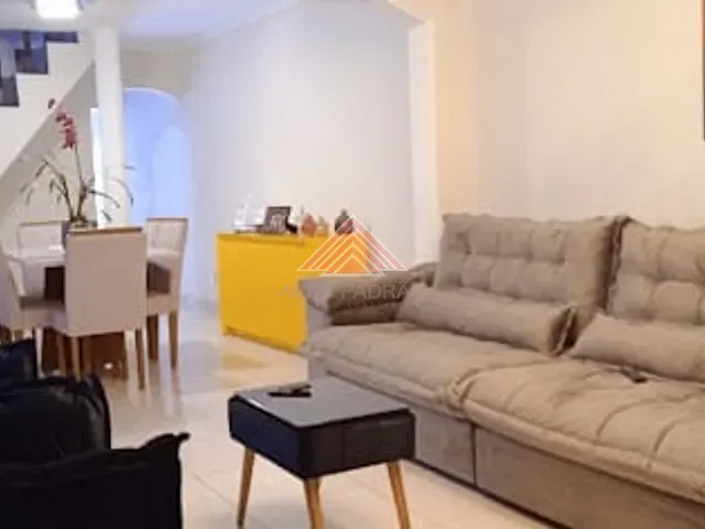 Sobrado com 129m² 2 quartos e 2 banheiros, à venda, no bairro Jardim Zaira em Mauá