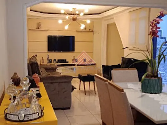 Sobrado com 129m² 2 quartos e 2 banheiros, à venda, no bairro Jardim Zaira em Mauá