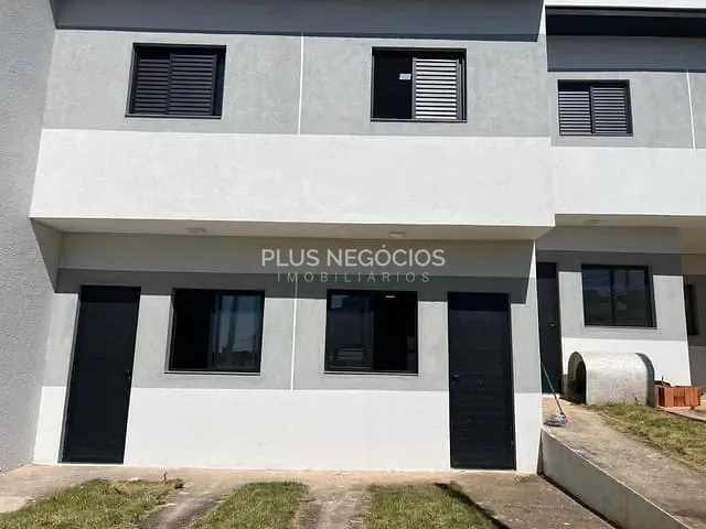 Sobrado 2 quartos e 2 banheiros, à venda, no bairro Jardim Piazza di Roma em Sorocaba
