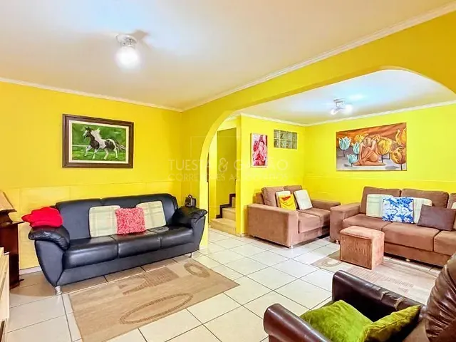 Sobrado com 145m² 3 quartos e 2 banheiros, à venda, no bairro Boa Vista em Curitiba