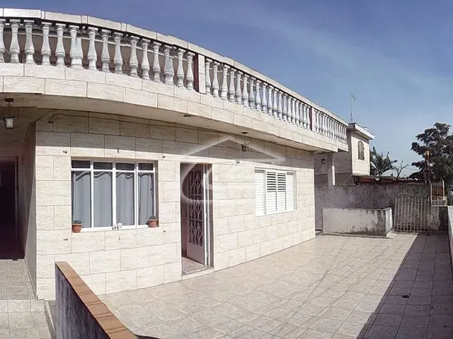 Sobrado com 256m² 5 quartos e 3 banheiros, à venda, no bairro Vila Nhocune em São Paulo