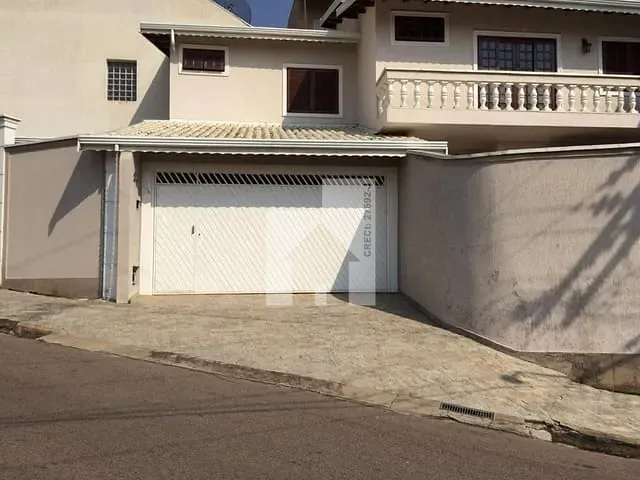 Sobrado com 221m² 3 quartos e 2 banheiros, à venda, no bairro Vila Galvão - Horto Florestal em Jundiaí
