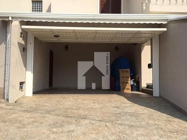 Sobrado com 221m² 3 quartos e 2 banheiros, à venda, no bairro Vila Galvão - Horto Florestal em Jundiaí