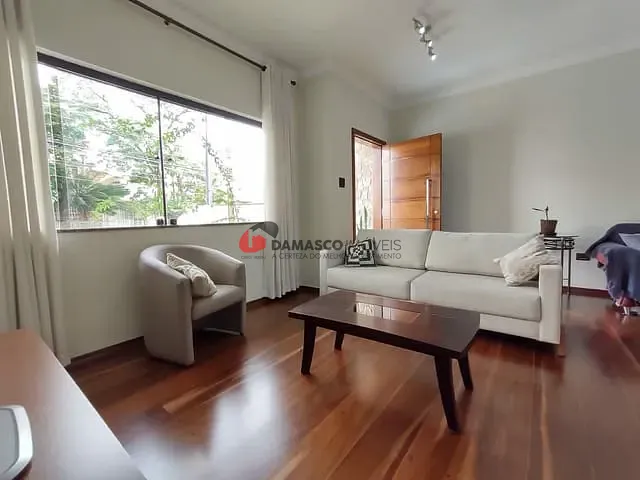 Sobrado com 257m² 3 quartos e 2 banheiros, à venda, no bairro Santa Maria em São Caetano do Sul