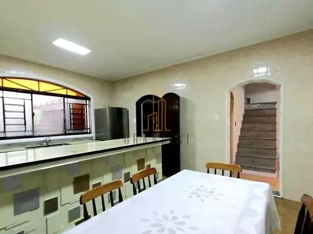 Sobrado com 238m² 3 quartos e 2 banheiros, à venda, no bairro Barcelona em São Caetano do Sul