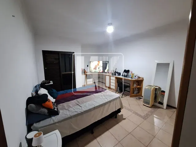 Sobrado com 196m² 3 quartos e 1 banheiro, à venda, no bairro Vila Palmares em Santo André
