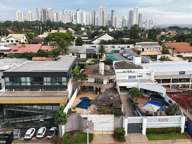Sobrado 5 quartos e 3 banheiros, à venda, no bairro Bela Suiça em Londrina