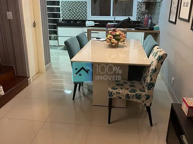 Sobrado com 125m² 2 quartos e 3 banheiros, à venda, no bairro Cidade Morumbi em São José dos Campos