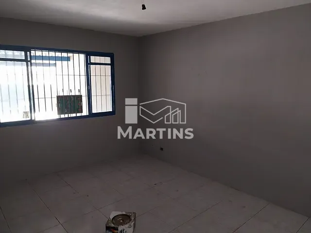 Sobrado com 125m² 4 quartos e 1 banheiro, à venda, no bairro Jardim Leônidas Moreira em São Paulo