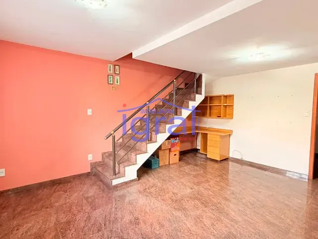 Sobrado 3 quartos e 2 banheiros, à venda, no bairro Vila Guarani (Z Sul) em São Paulo