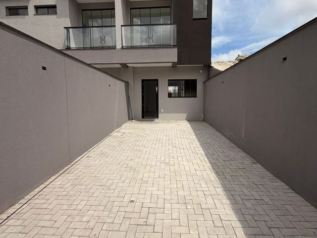 Sobrado com 111m² 2 quartos e 2 banheiros, à venda, no bairro Morretes em Itapema