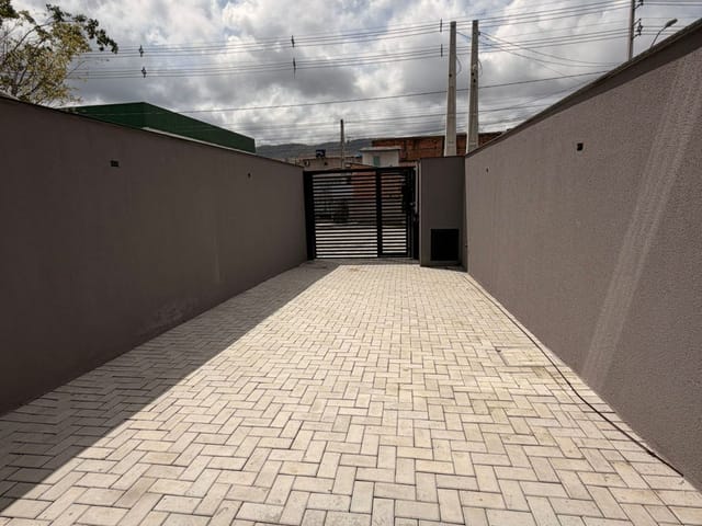 Sobrado com 111m² 2 quartos e 2 banheiros, à venda, no bairro Morretes em Itapema