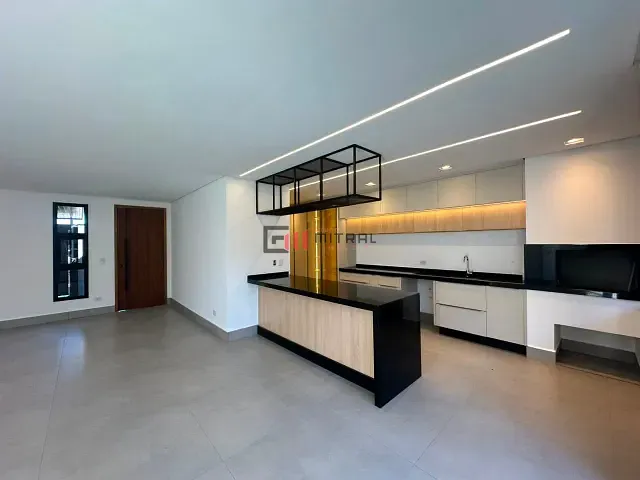 Sobrado com 181m² 3 quartos e 2 banheiros, à venda, no bairro Jardim Burle Marx em Londrina