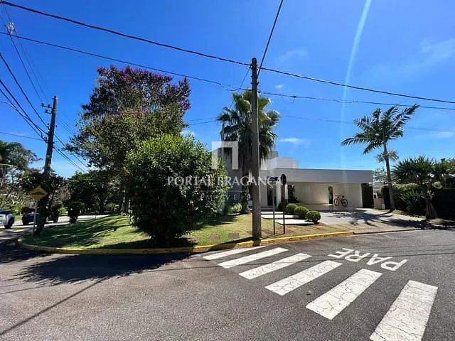 Sobrado com 577m² 3 quartos e 6 banheiros, à venda, no bairro Condominio Residencial Vereda América em Bragança Paulista