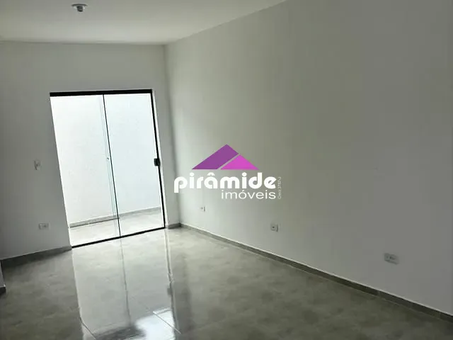 Sobrado com 77m² 2 quartos e 4 banheiros, à venda, no bairro Massaguaçu em Caraguatatuba