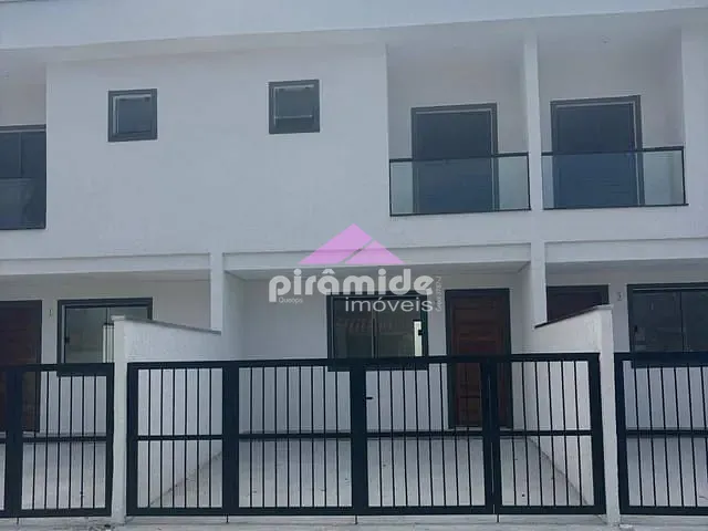 Sobrado com 77m² 2 quartos e 4 banheiros, à venda, no bairro Massaguaçu em Caraguatatuba