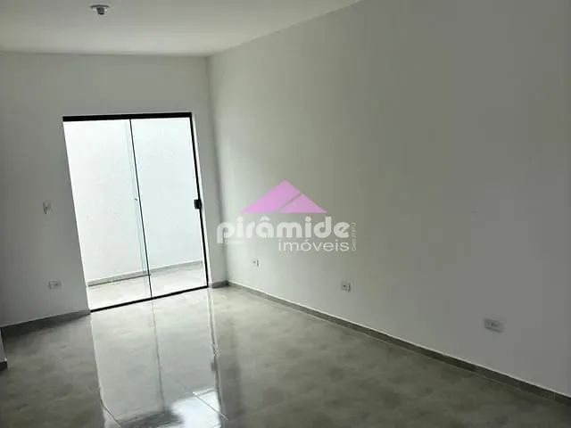 Sobrado com 77m² 2 quartos e 4 banheiros, à venda, no bairro Massaguaçu em Caraguatatuba