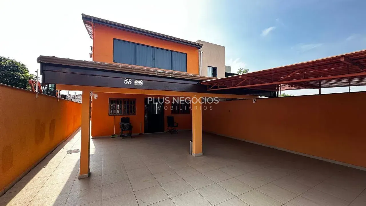 Sobrado, 4 quartos, 253 m² - Foto 1