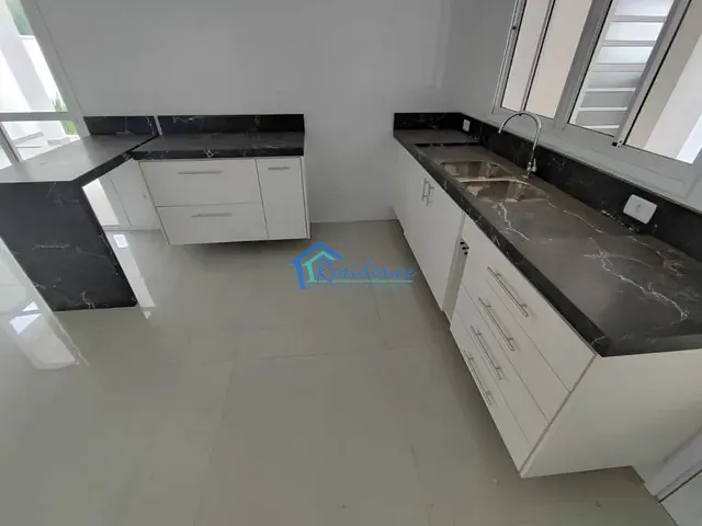 Sobrado com 330m² 3 quartos e 2 banheiros, à venda, no bairro Jardim Residencial Alto De Itaici em Indaiatuba