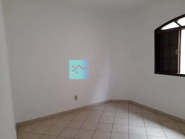 Sobrado com 252m² 4 quartos e 3 banheiros, à venda, no bairro Urbanova em São José dos Campos