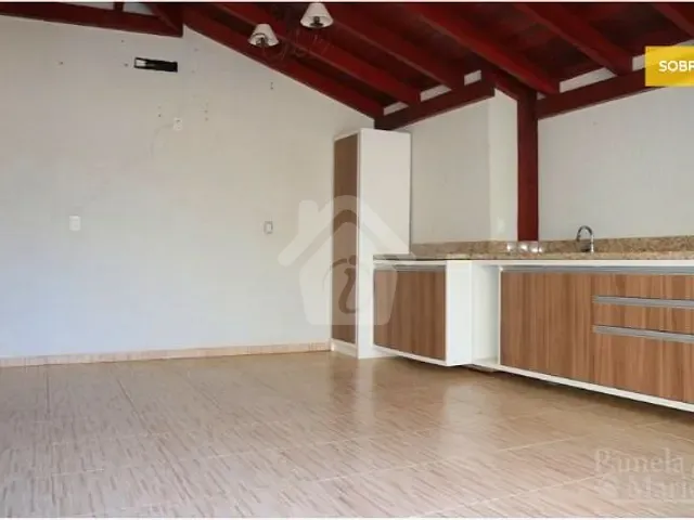 Sobrado 2 quartos e 2 banheiros, à venda, no bairro Universitário em Lajeado
